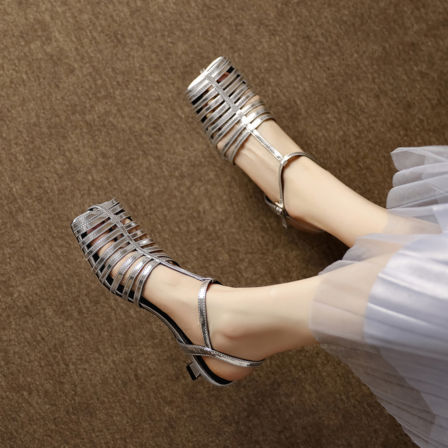 Women's Washed Genuine Lambskin Cage Sandals, T-Strap Slingback Kitten Heel Shoes foto 2