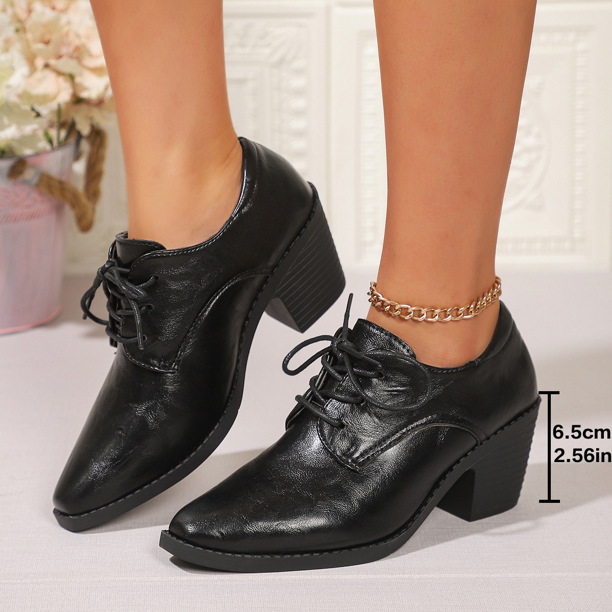 Pointed British Style High Heel Chunky Heel Front Lace-up Low-top Leather Shoes foto 4