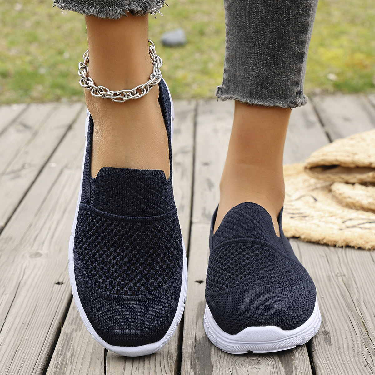 Large Size Mesh Breathable Flat Solid Color Casual Flyknit Pumps foto 5
