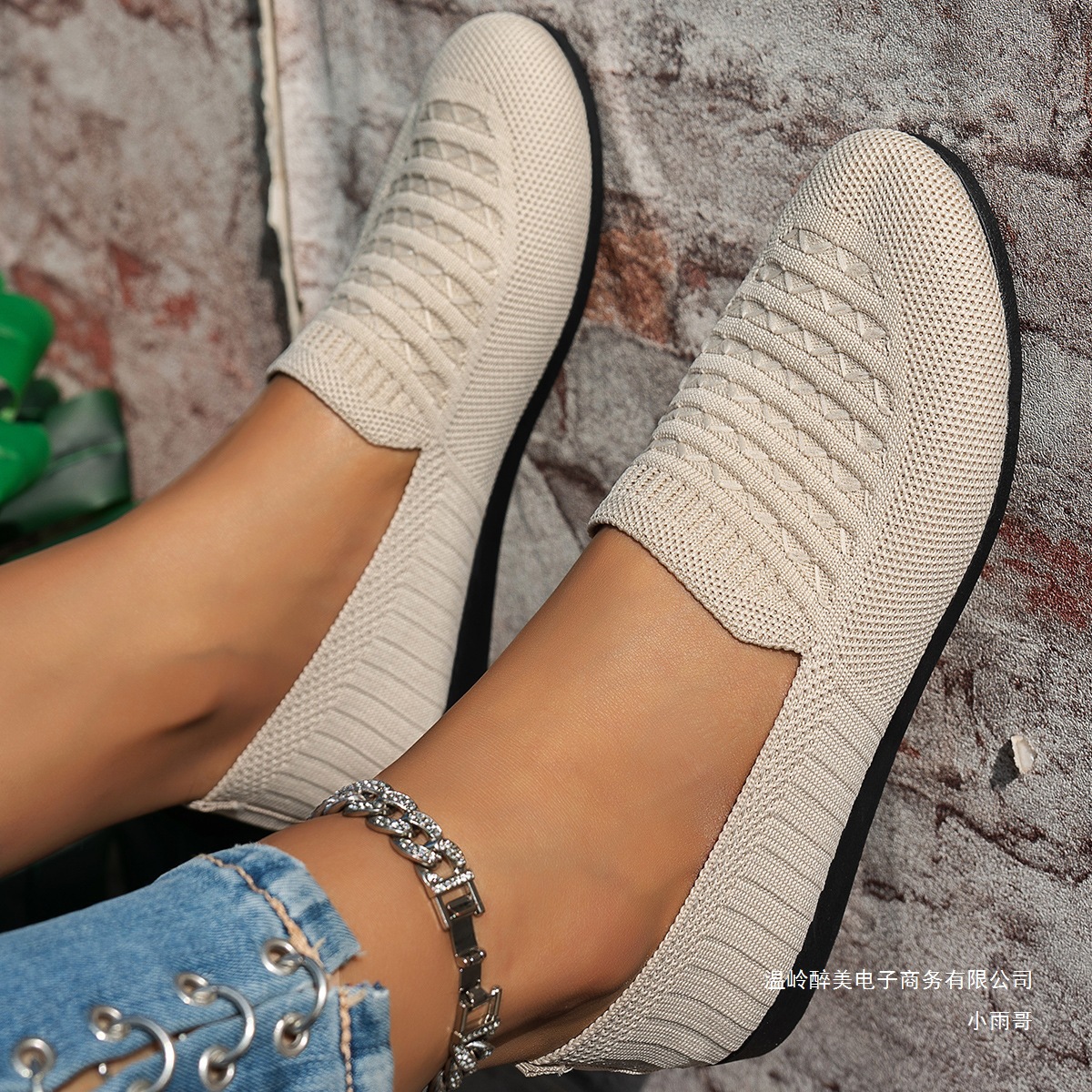 Plus-size Breathable Low-cut Knit Shoes For Women foto 3