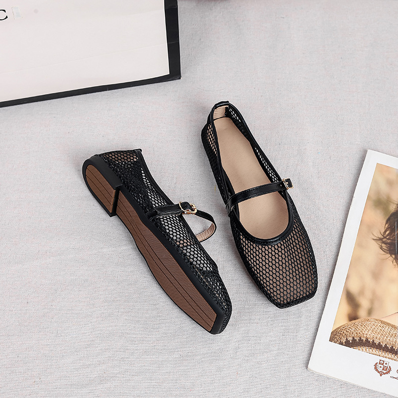 Women's Fashionable Hollow-out Mesh Shoes