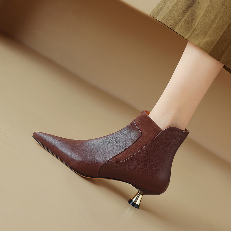 Genuine Leather Pointed-toe Kitten Heel Ankle Boots With A Sleek Mid-heel Design foto 4