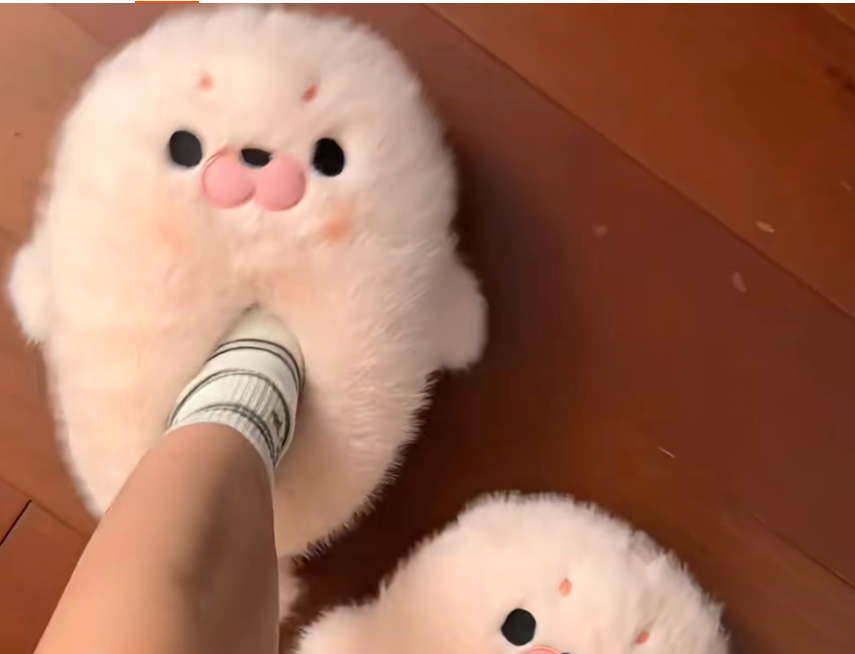 Small Seal Cotton Shoes Autumn And Winter Warm Plush Toe Cap foto 2