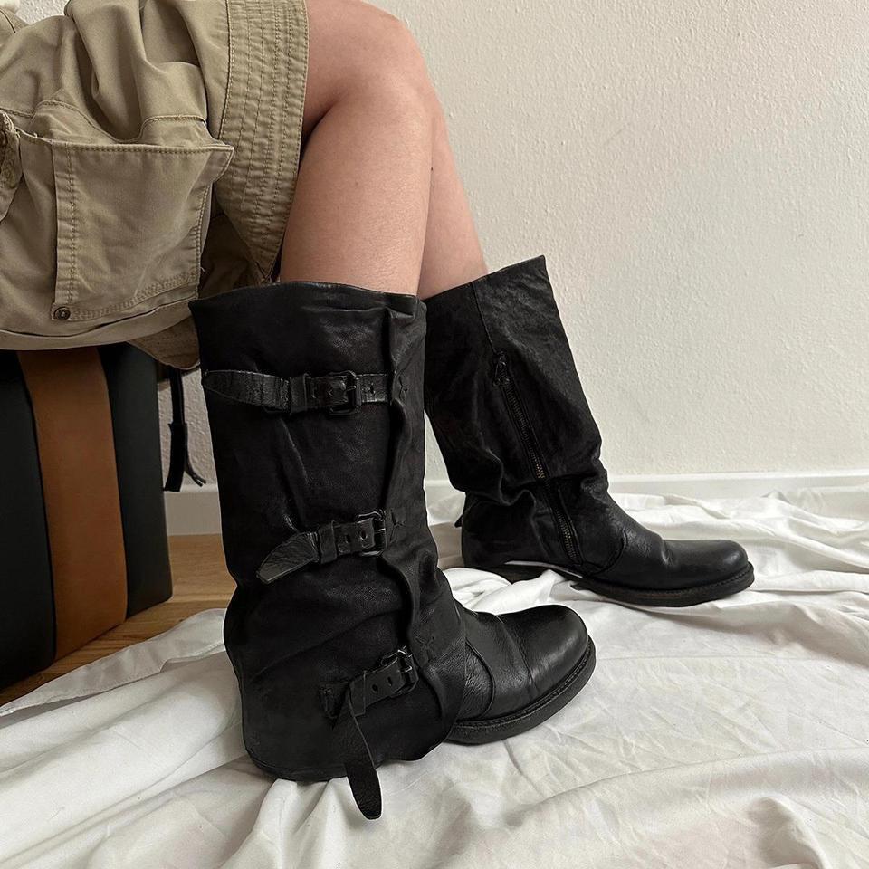 Womens Retro Leather-buckle Pleated Mid-calf Boots foto 5