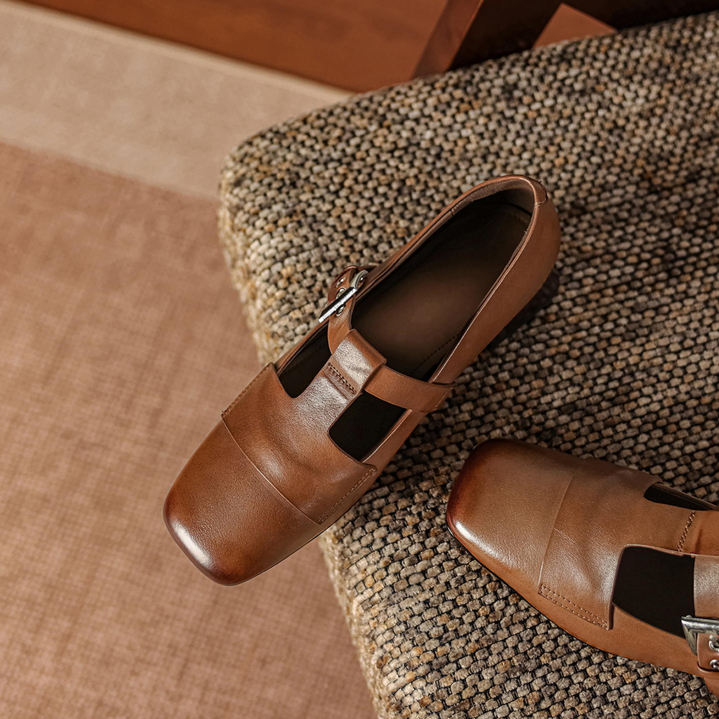Women's Handmade Full-Grain Leather Mary Jane Shoes, Vintage Square Toe T-Strap Buckle Low Block Heel Pumps foto 2