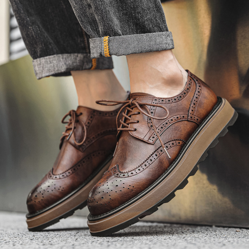 Carved Business Commute Casual Leather Shoes foto 2