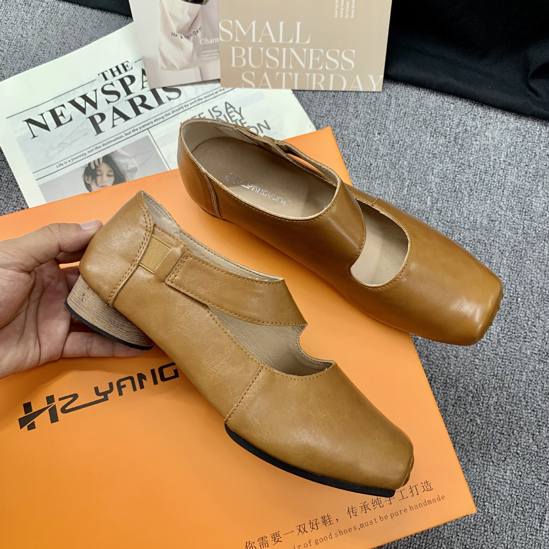 Textured Horsehide Square-toe Chunky-heel Soft-upper Womens Ballet Flats foto 3