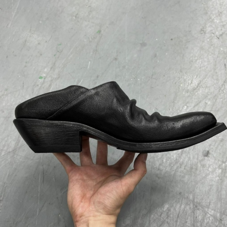 Black Retro Unisex Small Leather Shoes With Height Increase foto 5