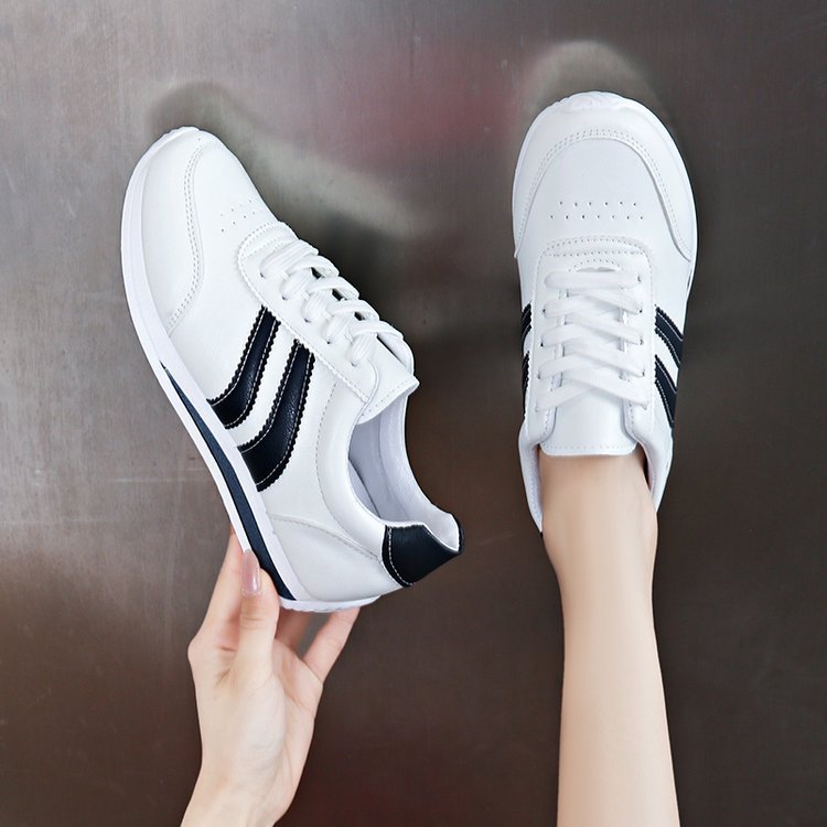 Casual Lace Up Soft Bottom Wild Sneaker foto 4