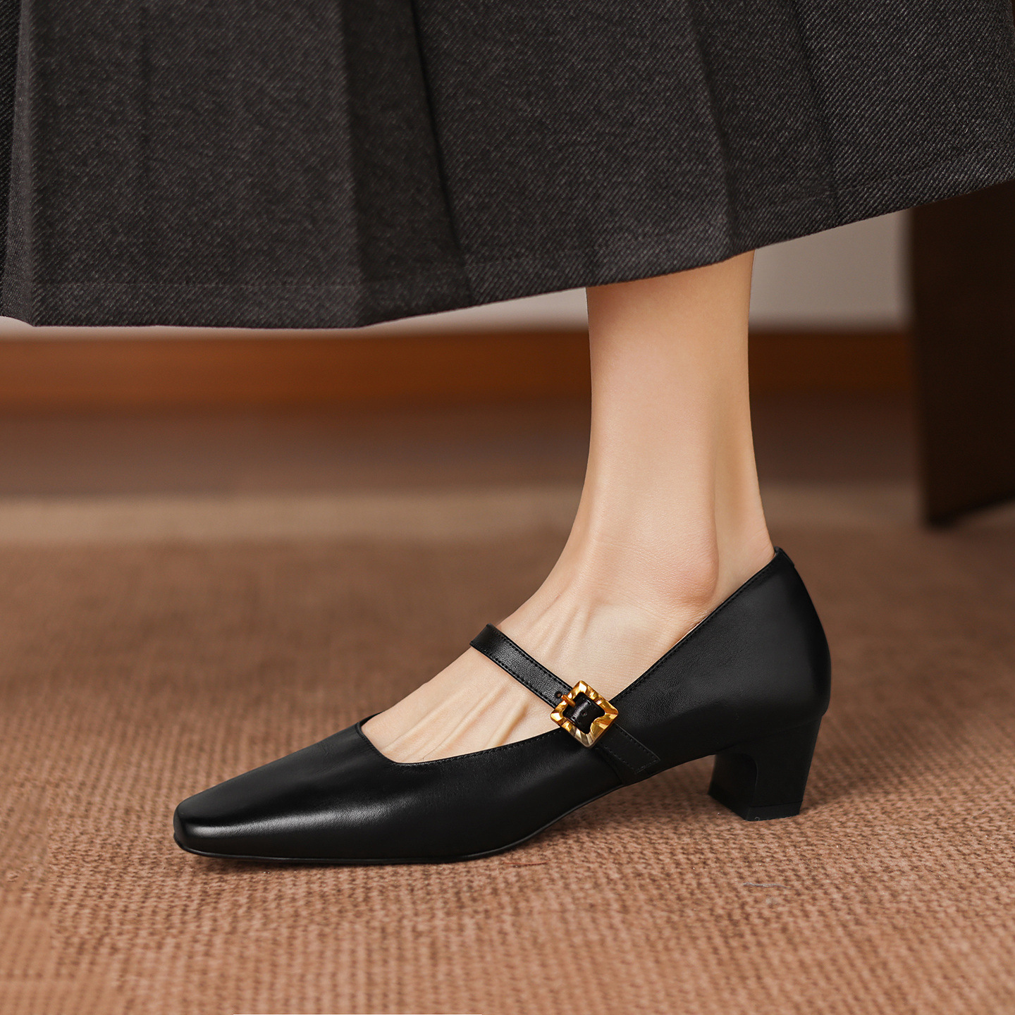 Mid-Heel Pumps - Full-Grain Leather Women's Classic Slip-On Court Shoes foto 5