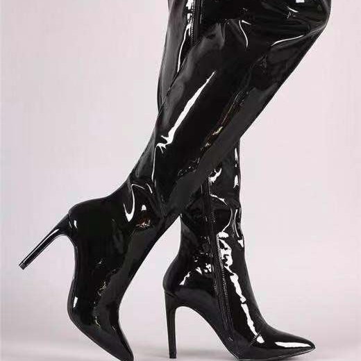 Women's Runway Boots In Large Sizes foto 5