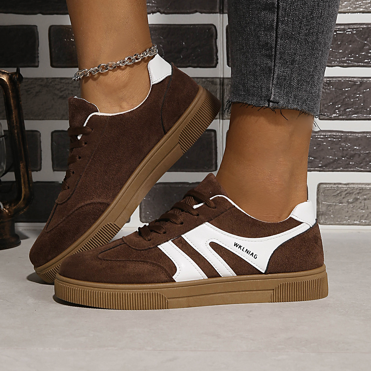 Women's Retro Casual Round-Toe Sports Fashion Flat-Soled Sneakers foto 4
