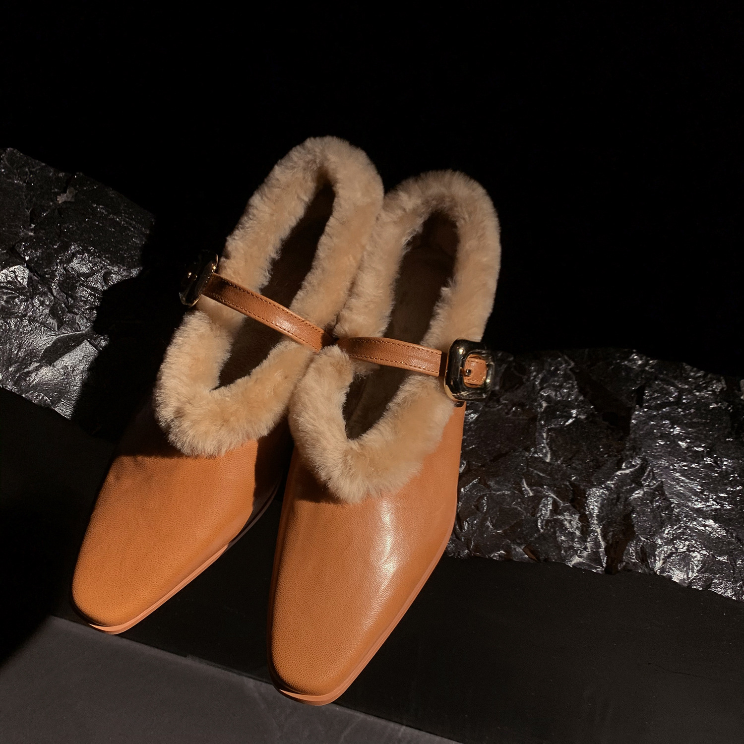 Sheepskin Ankle-strap Shoes Women foto 2