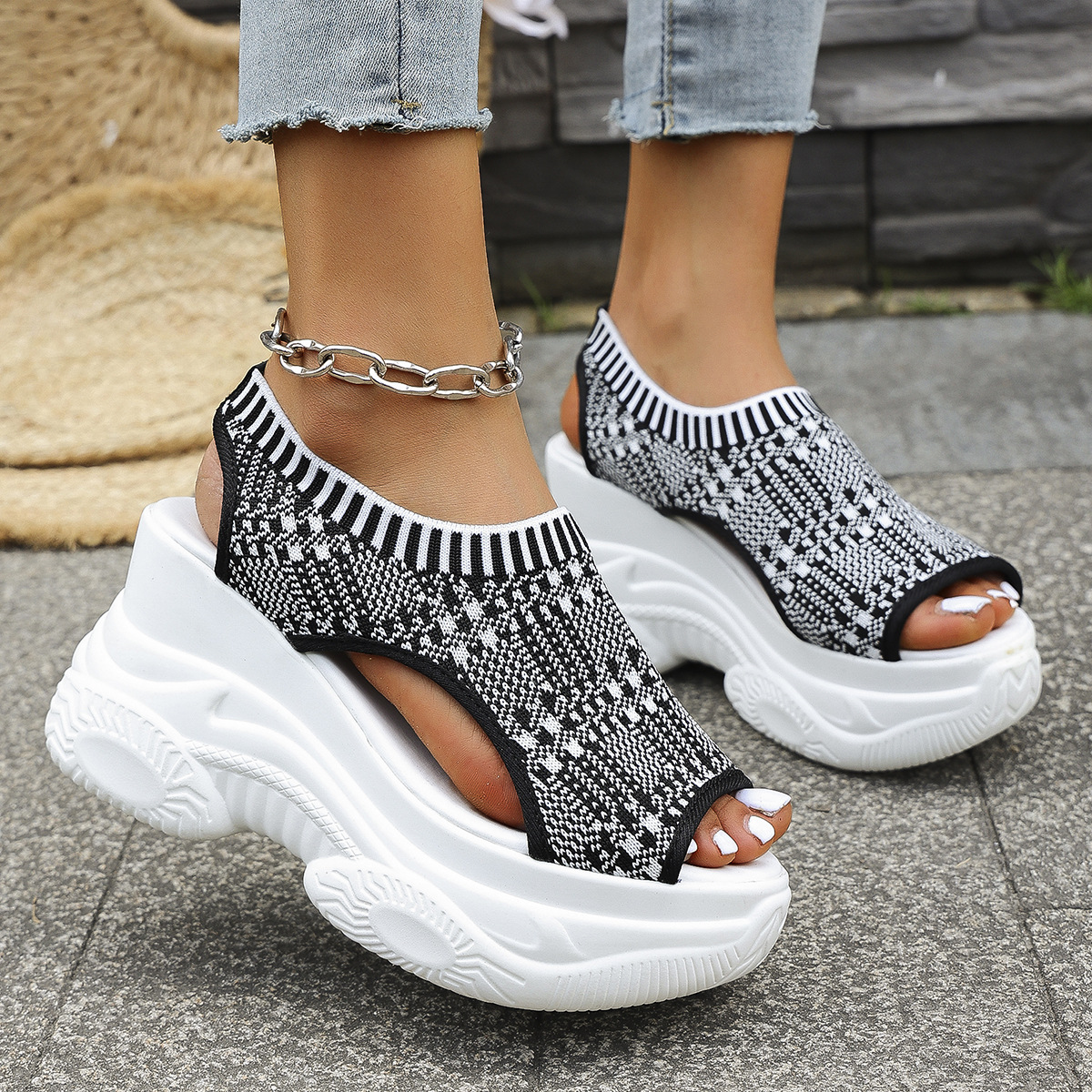 Summer New Thick-Soled Slip-On Flyknit Peep-Toe Sporty Sandals For Women foto 2