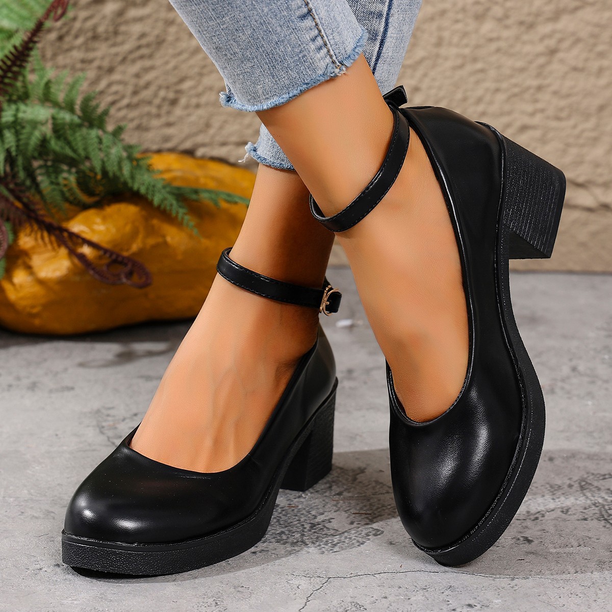 Womens Roundtoe Lowcut Chunkyheel Shoes foto 2