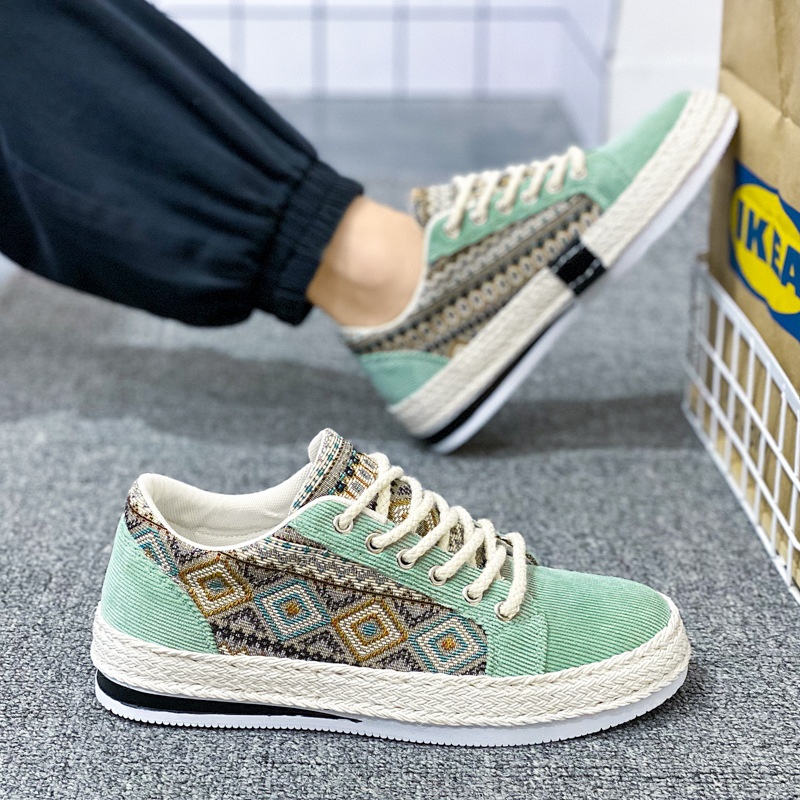 Trendy Lightweight Comfortable Soft-soled Canvas Shoes For Teens foto 5