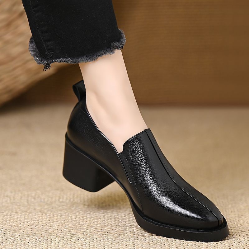 Women's Soft Leather Chunky Heel Deep-toe Pumps foto 4