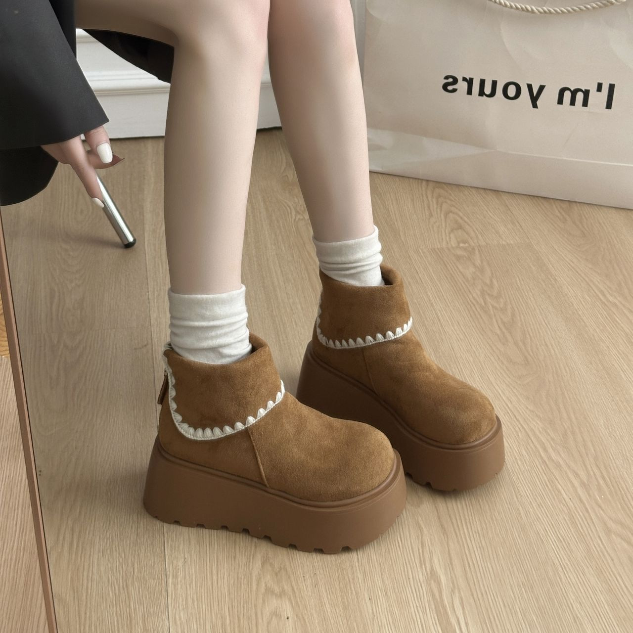 Womens Retro Height-Boosting Snow Boots With Lace And Extra Padding foto 2