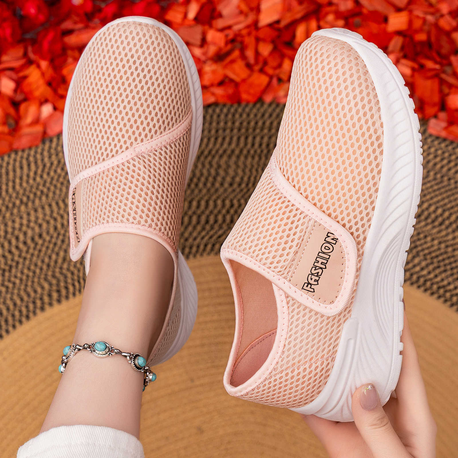 Casual Versatile Velcro Fastened Soft Soled Walking Shoes That Wont Tire Your Feet foto 3