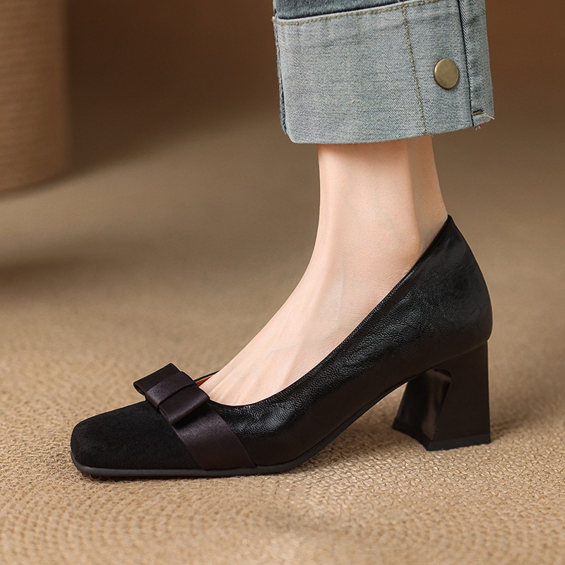 Retro Square Head Stitching Chunky Heel Pumps Women's Spring And Autumn New Bow Low-cut High Heels foto 4