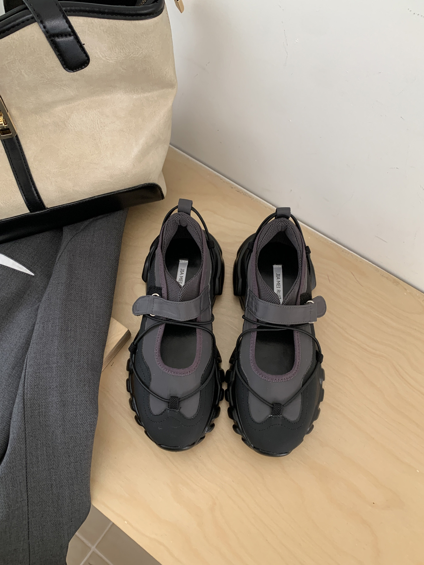 Thick Bottom Ugly And Cute Big Head All-match Mesh Shoes Breathable Shoes foto 2