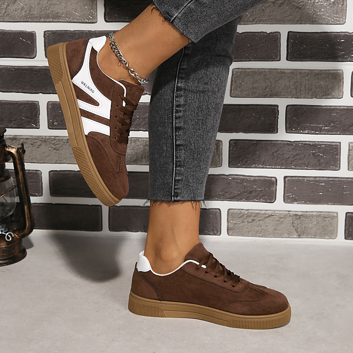 Women's Retro Casual Round-Toe Sports Fashion Flat-Soled Sneakers foto 3