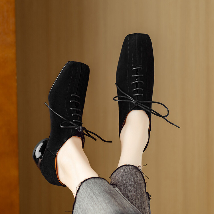 Womens New Retro Sheepskin Chunky-Heel Pumps With A Square Toe foto 4
