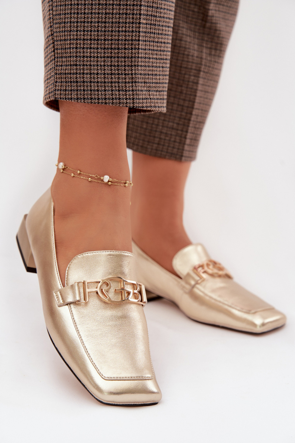 Slippers Step in style