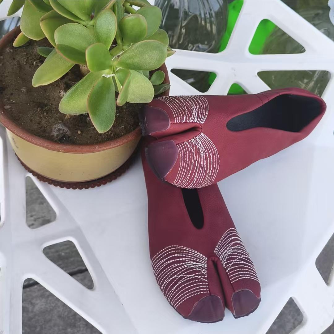 Split Toe Lazy Horseshoe Flat Pumps foto 2