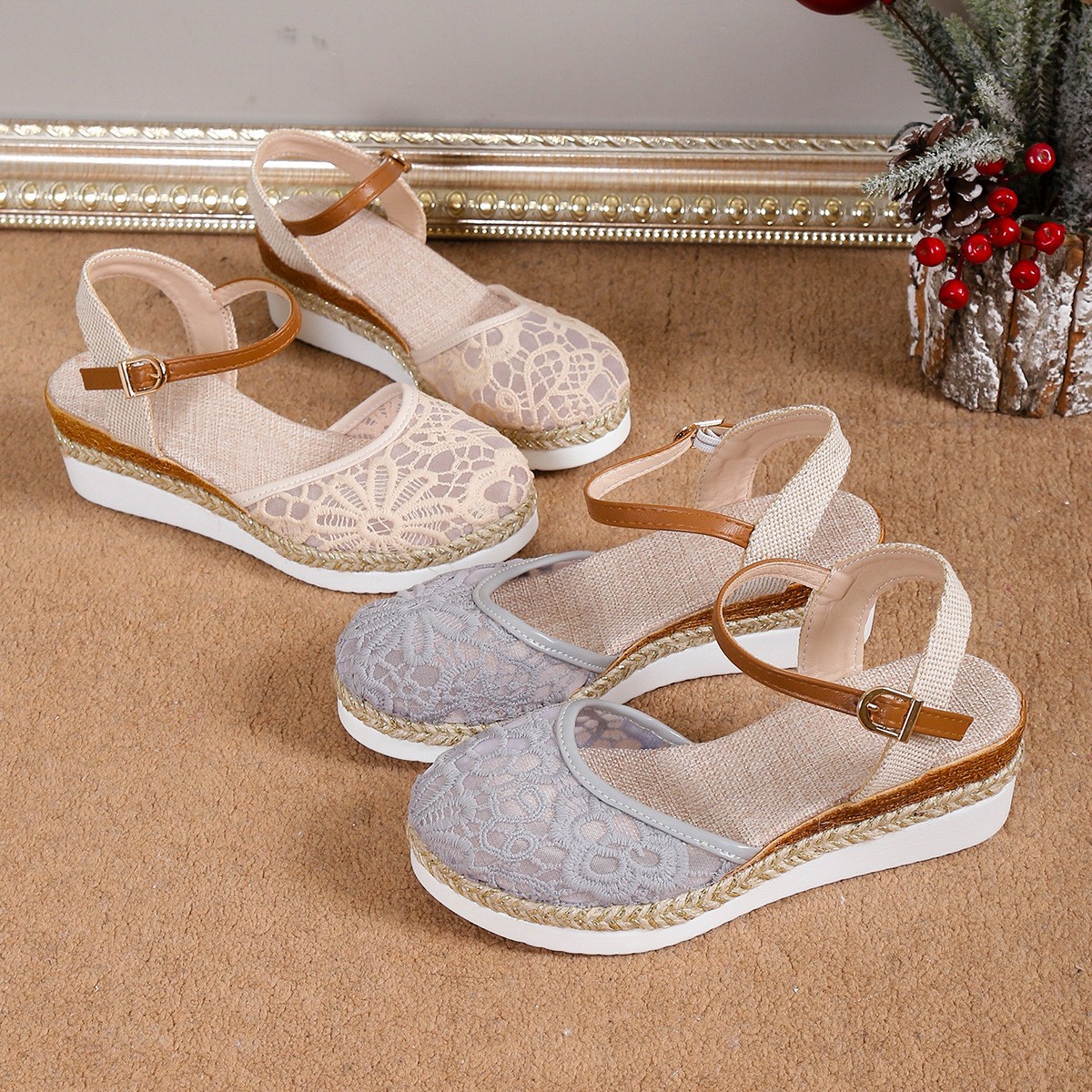 Womens Plus-Size Mesh Breathable Embroidered Stylish High-Heel Sandals foto 5