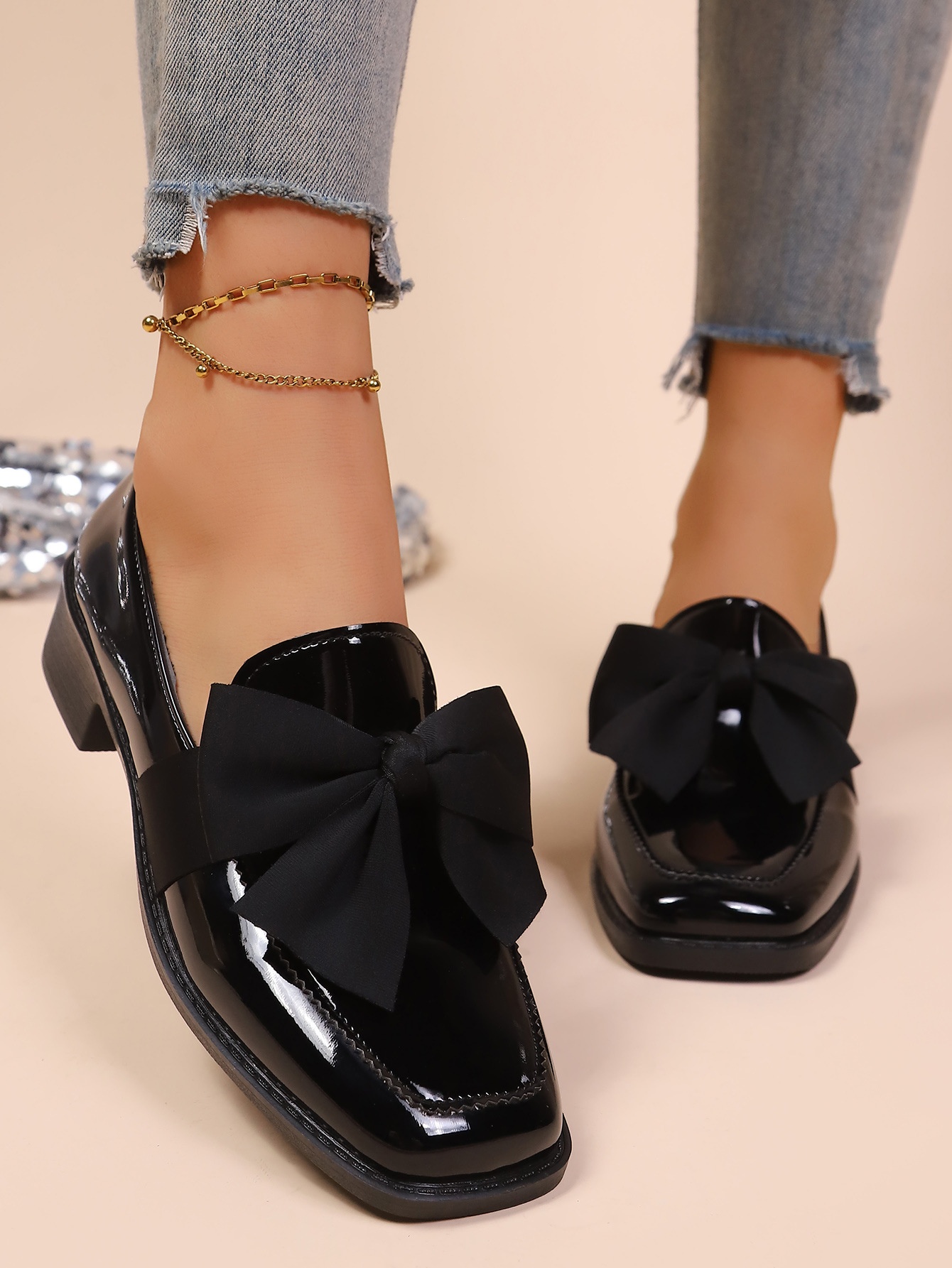 Womens Versatile Flat Leather Shoes With A Bow foto 5