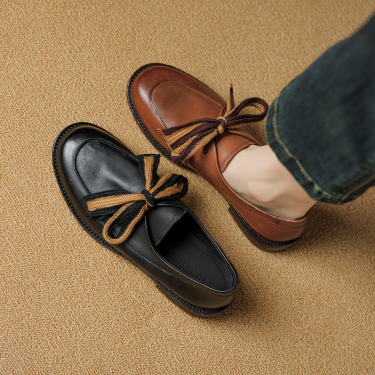 Womens Simple Retro Bow-Heeled Pumps foto 5