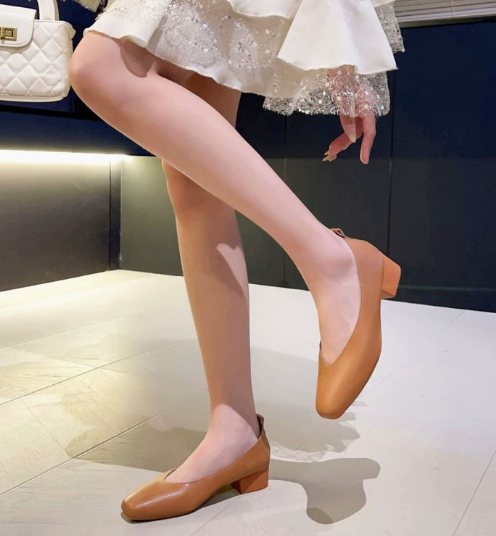 Women's Retro Soft Leather V-Neck Mid-Heel Fairy High Heels Chunky Heel Mary Jane Shoes foto 3