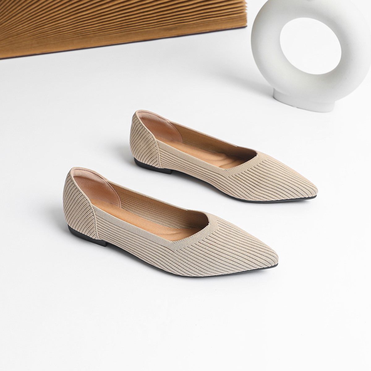Knit Breathable Shallow Mouth Pointed Flat Bottom Pumps foto 5