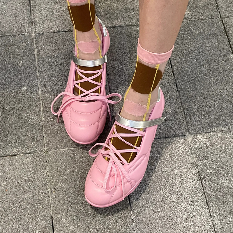 Women's Creative Lace-up Bow Sports Shoes foto 3