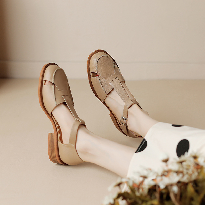 Retro Flat Bottom Women's Sandals Hollowed Toe Box foto 4