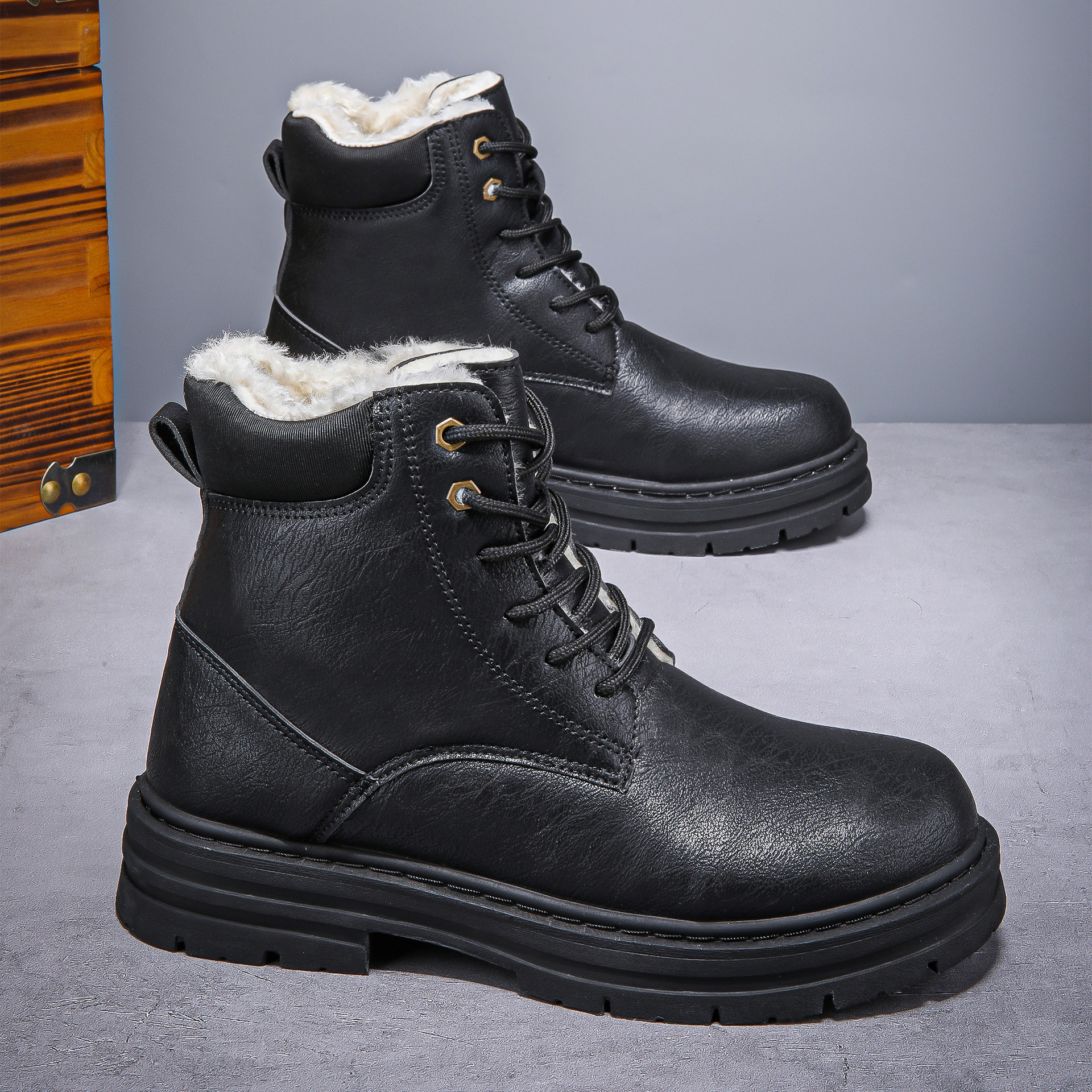Mens Warm Winter Western Cowboy Boots With Thick Sole In A Retro Style