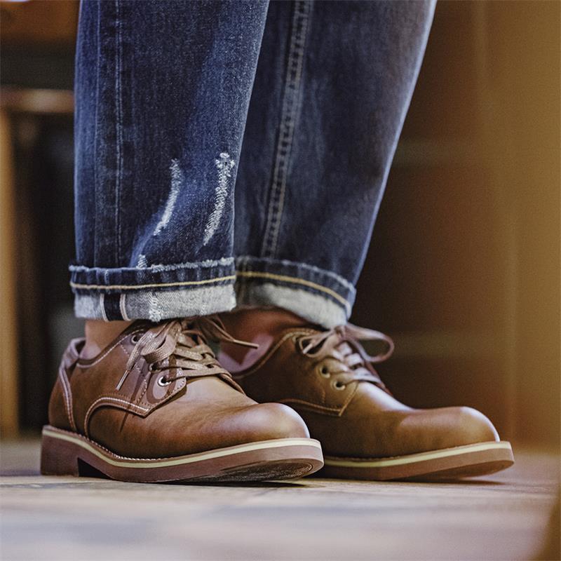 Fashion Men's Retro British Style Casual Leather Shoes foto 2
