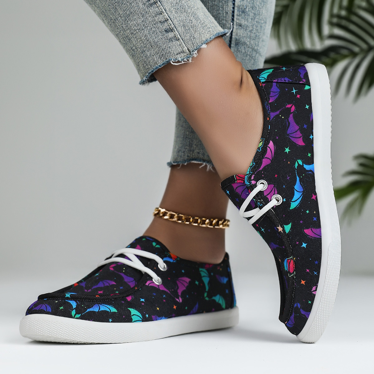 New Bat-pattern Lace-up Low-top Casual Flat Shoes