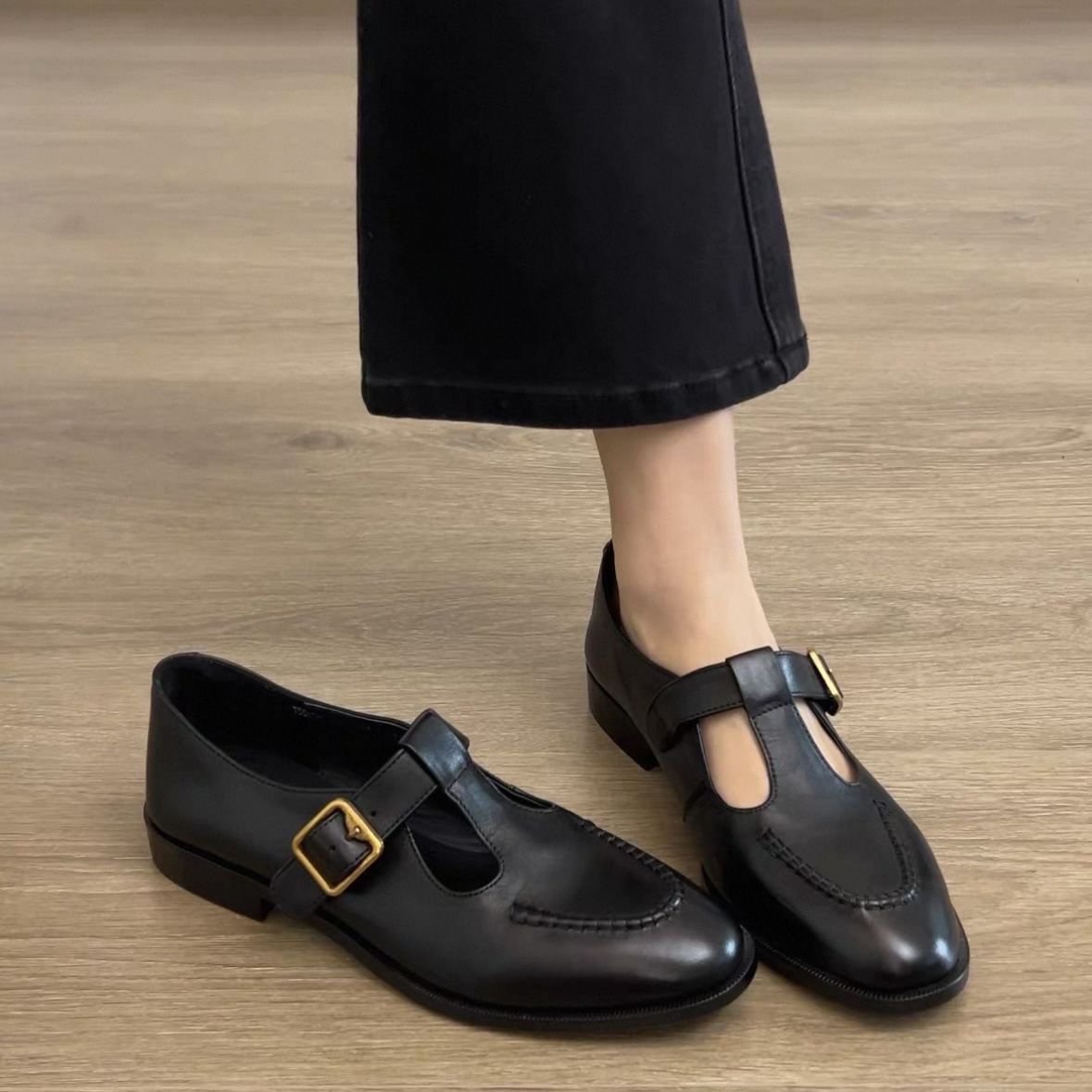 Spring British-style Retro T-Strap Chunky Heel Round-toe Commuter Pumps foto 4