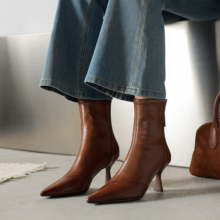 Stiletto-heeled Cowhide Pointed-toe Ankle Boots With A Back Zipper foto 5