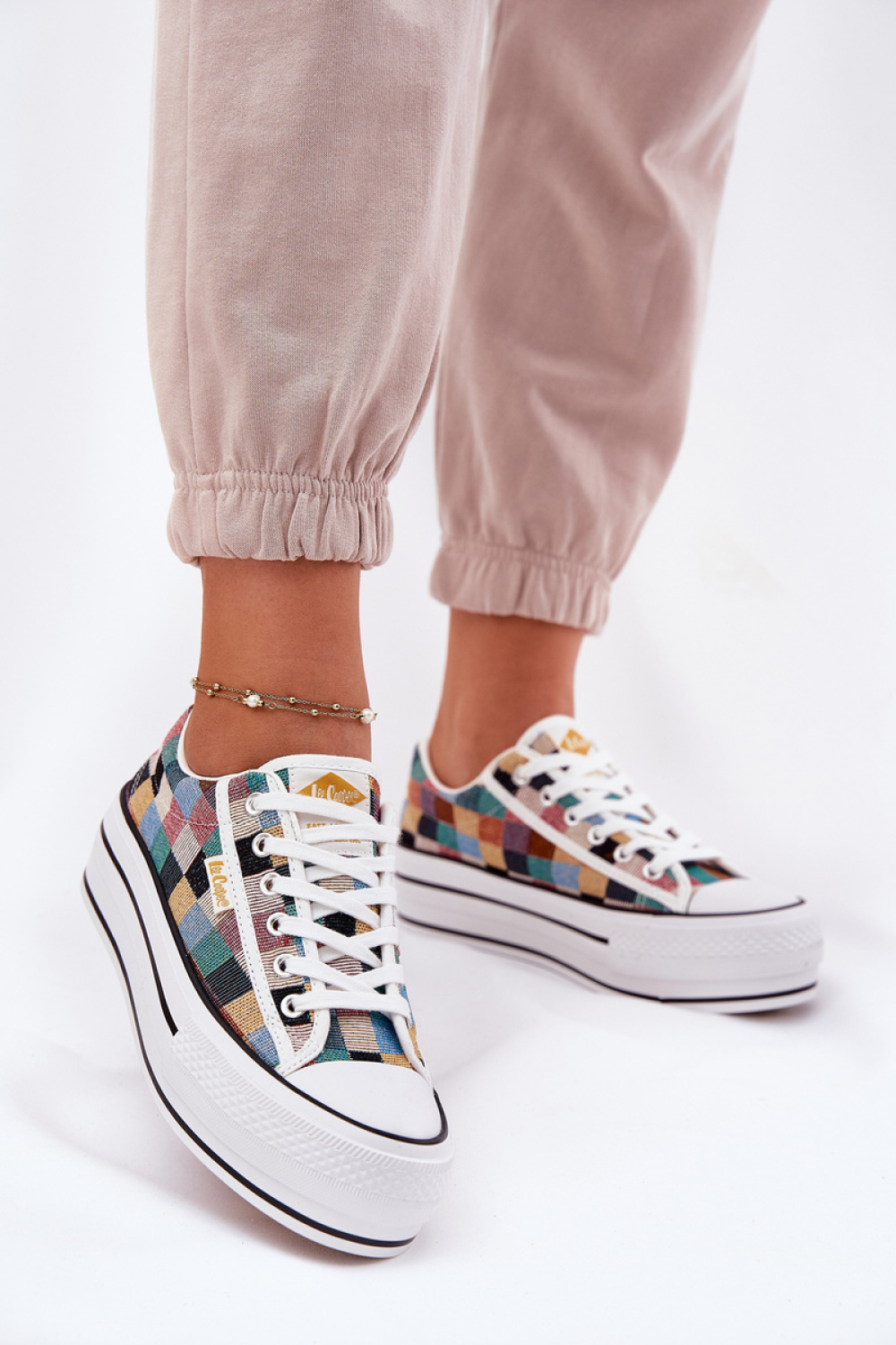 Platform sneakers Step in style