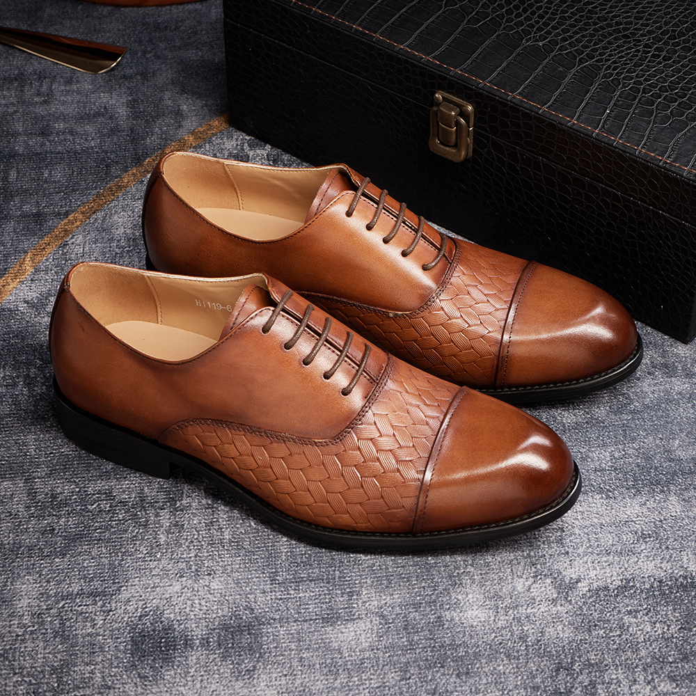 Woven Pattern Embossed Leather Formal Shoes foto 4
