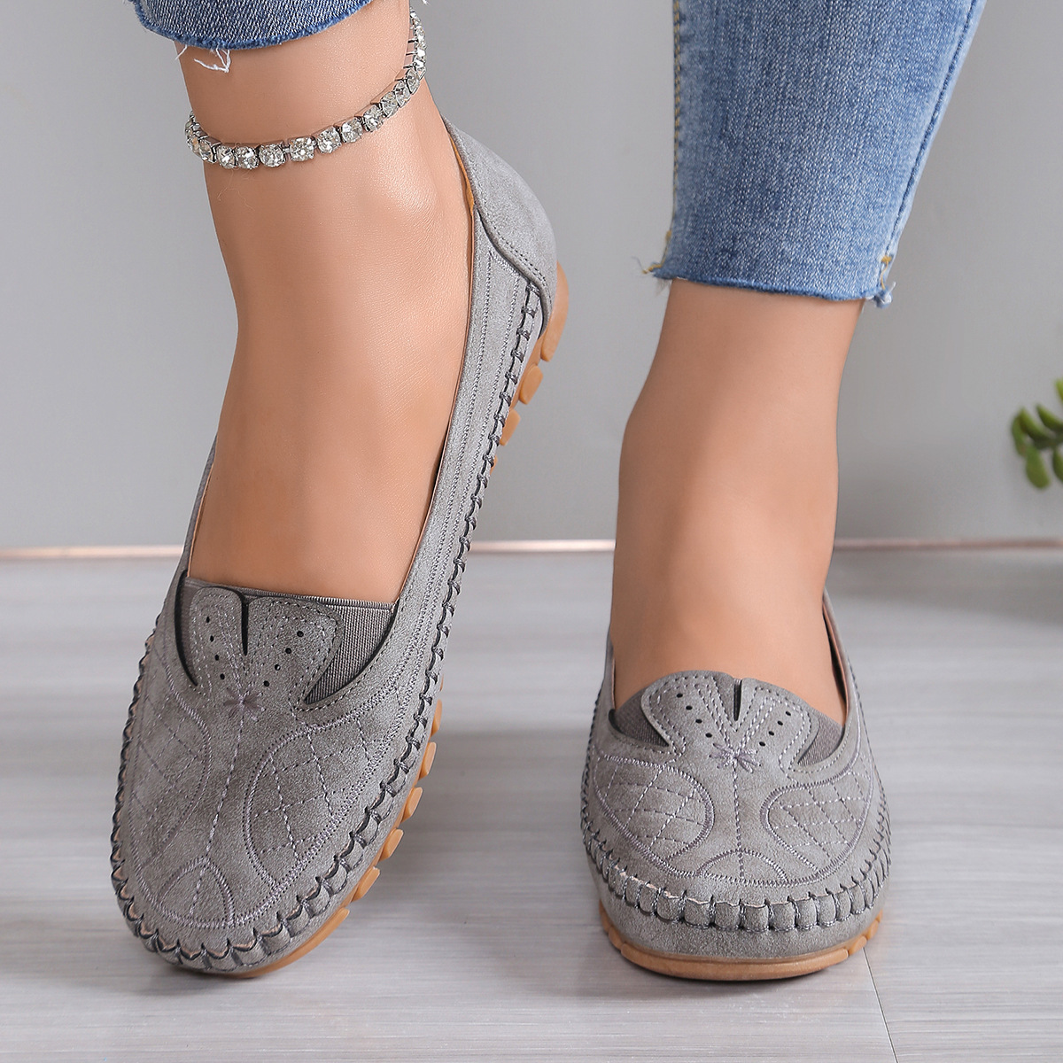 New Women's Retro Casual Flat Shoes foto 4