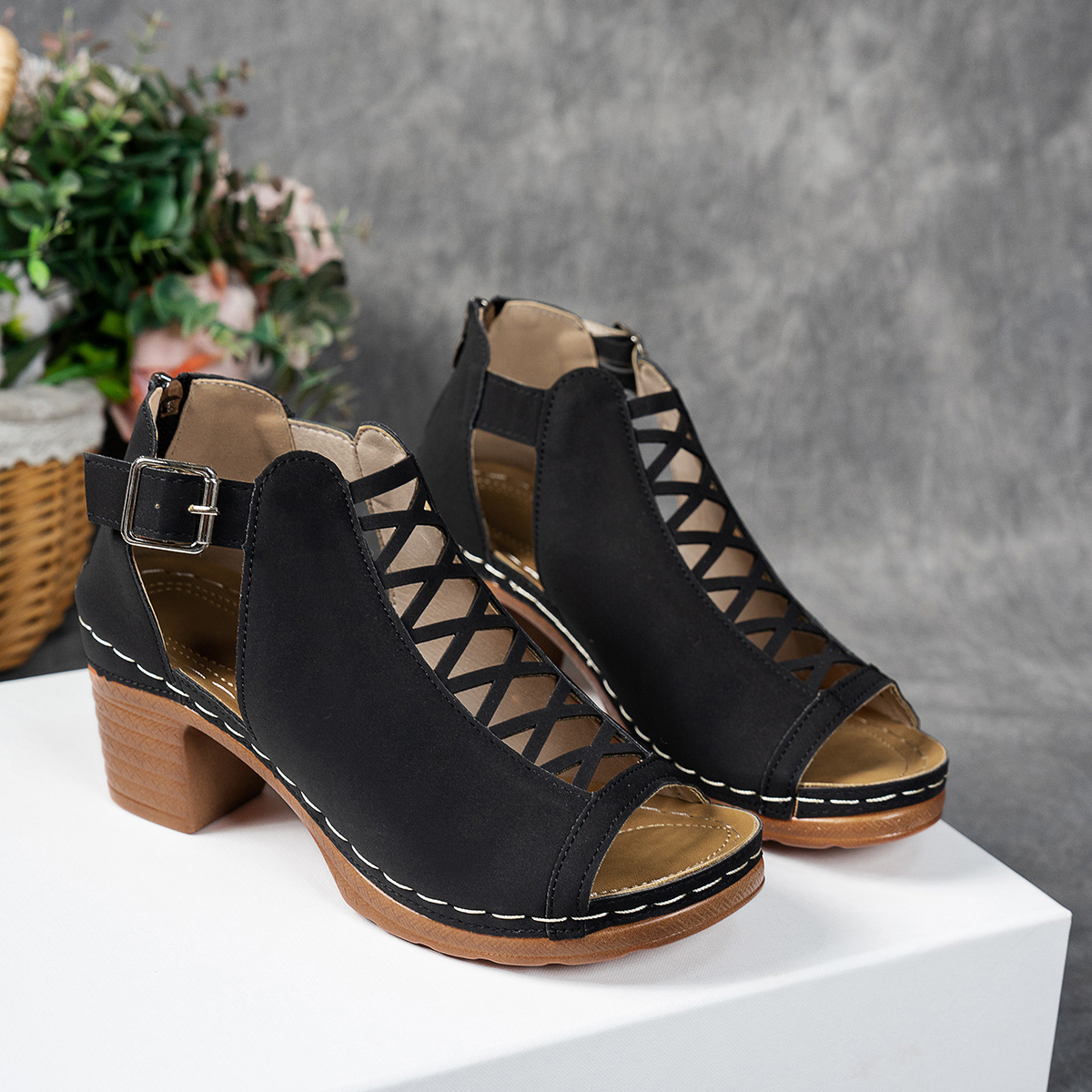 Stylish Plus-size Chunky-heel Womens Sandals foto 3