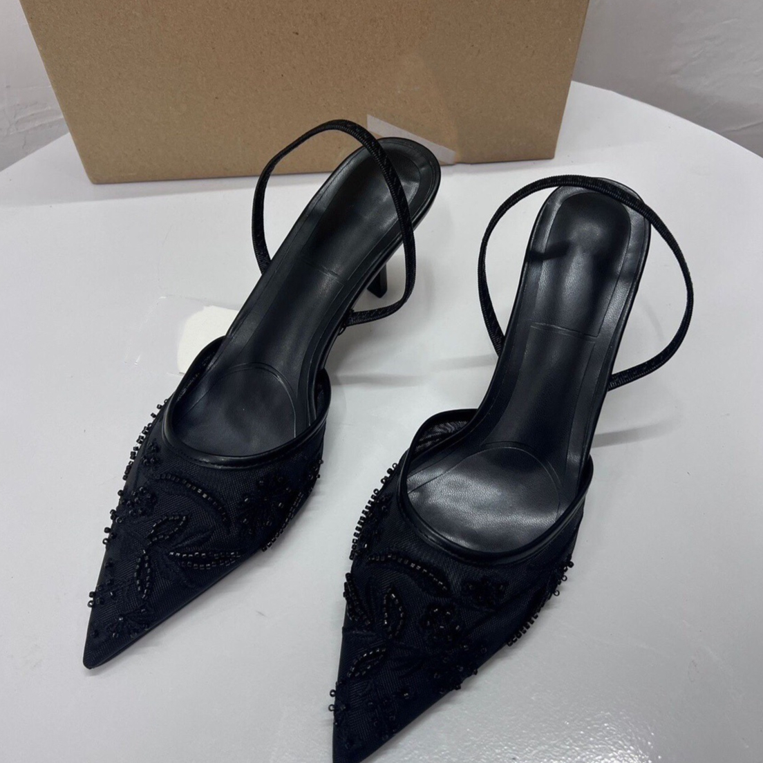 Spring New Product Women's Rear Strap Embroidered Mesh High Heels foto 4