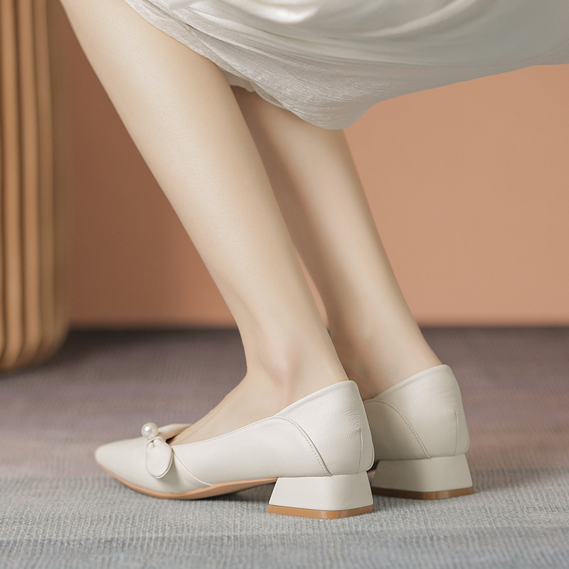 Apricot Pointed-Toe Mid-Heel Four-Season Soft Leather Comfort Shoes foto 5
