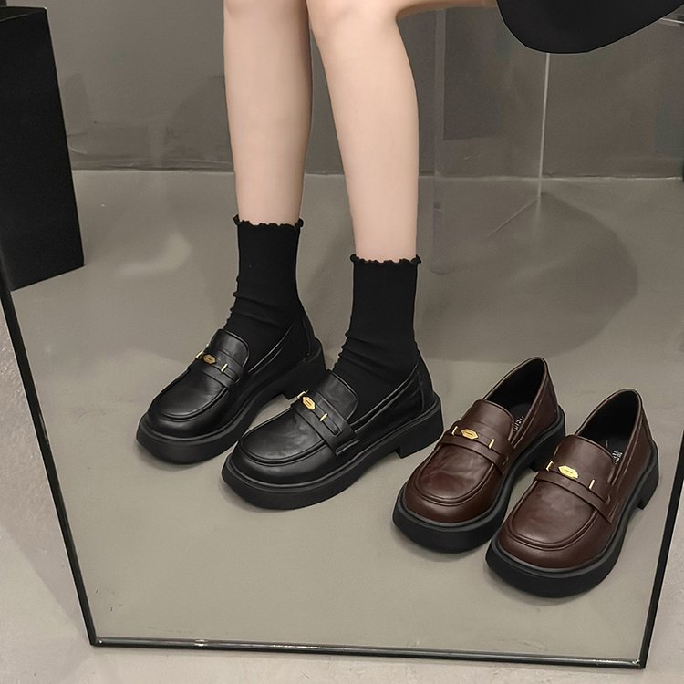 All-match Metal Commuter Soft Bottom Soft Surface Small Leather Shoes foto 3