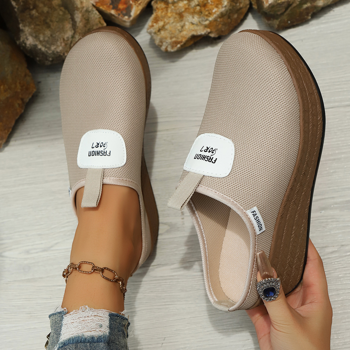 Lightweight Stylish Mesh Mens Slip-on Sneakers foto 3