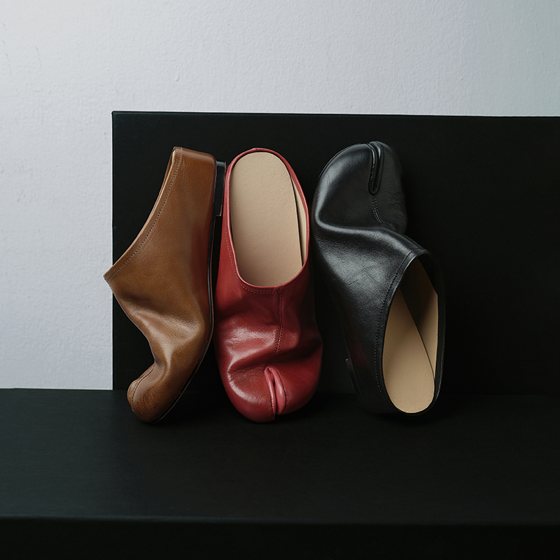 Women's Full Grain Leather Tabi Flats, Split Toe Slip-On Mules For Casual & Daily Wear foto 3
